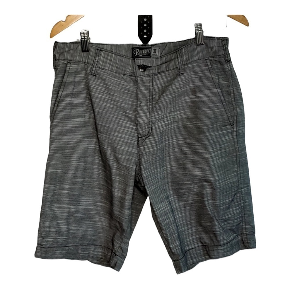 Retrofit stripped zip up shorts Waist 32